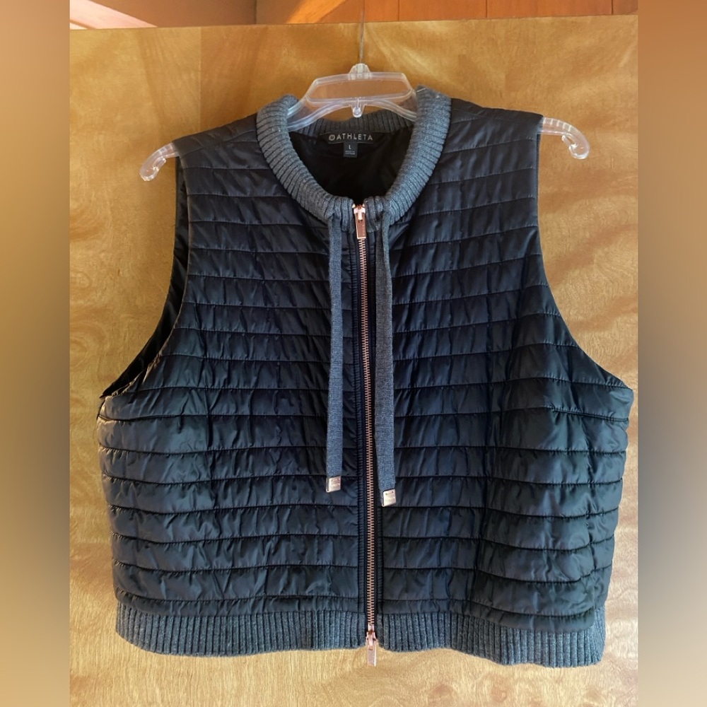 Athleta vest